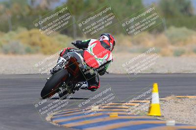 media/Sep-25-2023-Moto Forza (Mon) [[81ffa65e0a]]/B-C Group/Session 4 (Turn 2 Backside)/